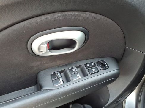 Used 2017 Kia Soul w/ Convenience Package FWD image 12