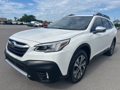 Used 2022 Subaru Outback Touring AWD/4WD image 7