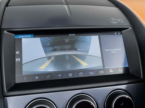 Used 2023 Jaguar F-TYPE R image 38