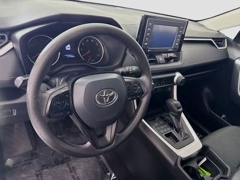 Certified 2021 Toyota RAV4 XLE w/ Carpet Mat Package (TMS) image 9