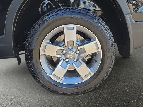 Certified 2025 Honda Ridgeline RTL image 33