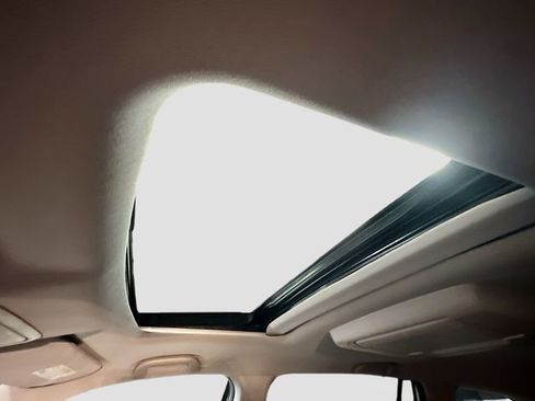 Used 2022 Honda Pilot Touring image 23