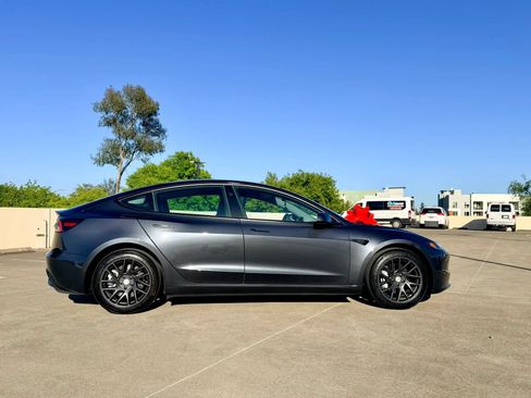 Used 2025 Tesla Model 3 Long Range RWD image 5