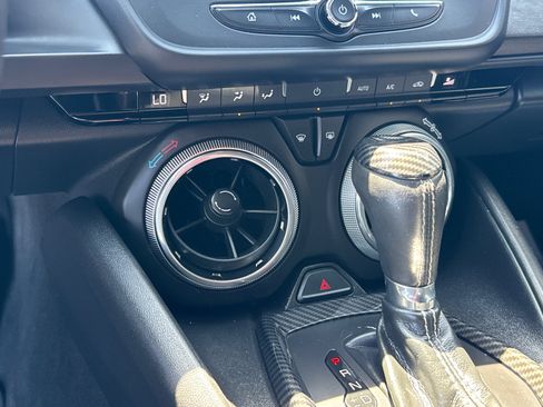 Used 2016 Chevrolet Camaro LT RWD image 11