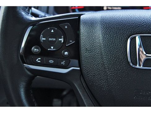 Used 2020 Honda Pilot Touring image 19