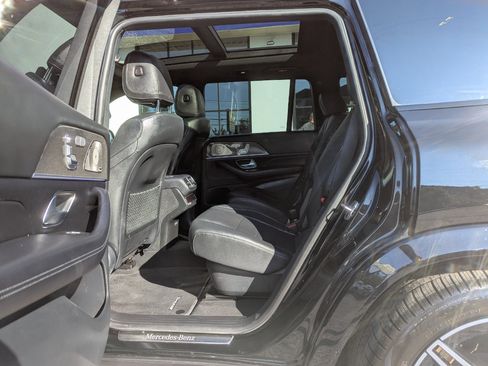 Used 2023 Mercedes-Benz GLS 450 4MATIC image 41