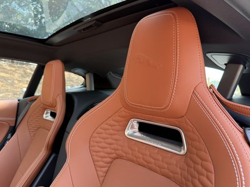 Used 2024 Jaguar F-TYPE R-Dynamic RWD image 32