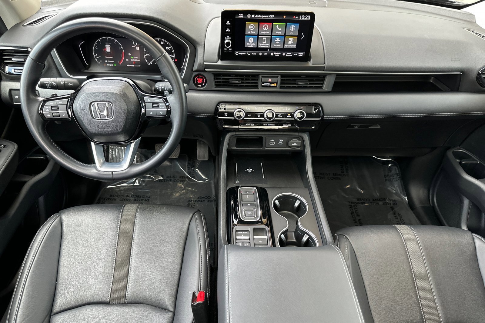 Used 2025 Honda Pilot Touring image 14