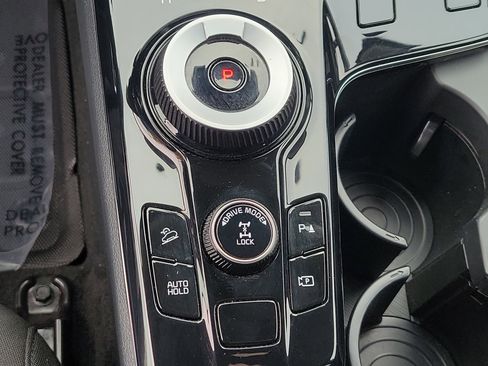 Used 2024 Kia Sportage LX image 24