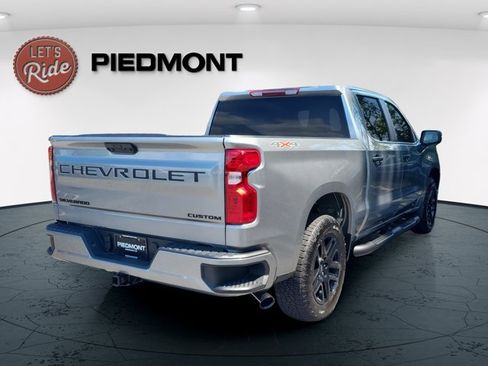 Used 2025 Chevrolet Silverado 1500 Custom w/ Turbomax Blackout Package AWD/4WD image 5