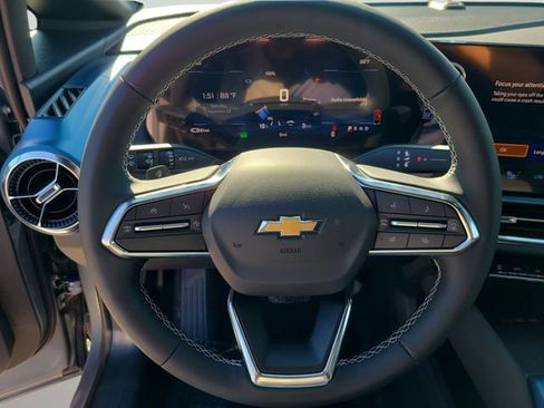 New 2026 Chevrolet Equinox EV LT w/ LPO, Blackout Package FWD image 23