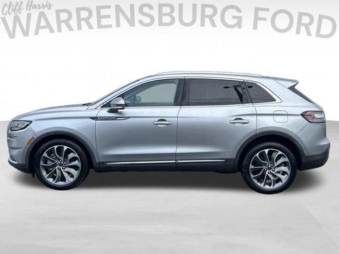 Used 2022 Lincoln Nautilus Reserve w/ Luxury Package AWD/4WD image 4
