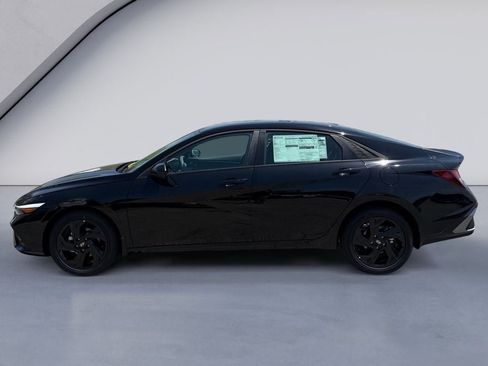 New 2026 Hyundai Elantra Sport FWD image 2