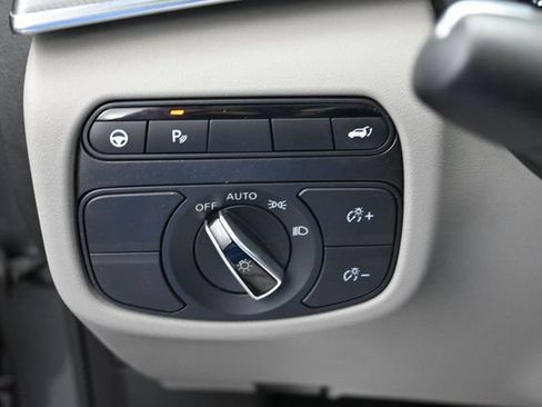 Used 2023 INFINITI QX50 Luxe w/ Accent Package FWD image 20
