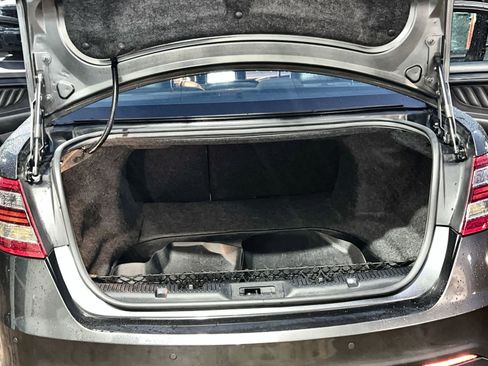 Certified 2018 Ford Taurus SHO w/ Driver Assist Package image 27