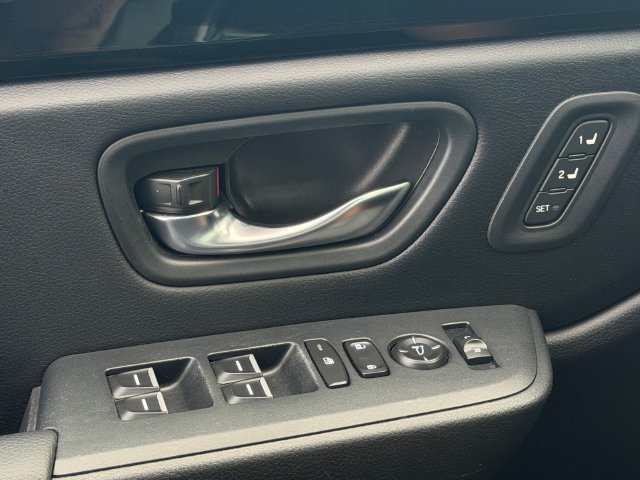 Used 2023 Honda Pilot EX-L image 11