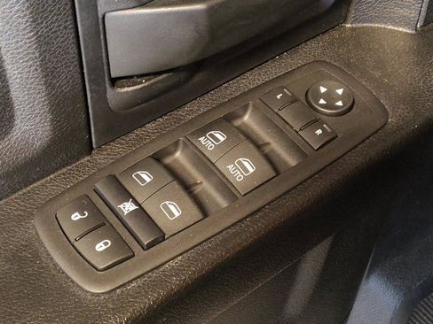 Used 2014 RAM 1500 Express image 27