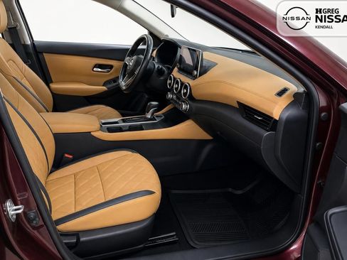Used 2023 Nissan Sentra SV w/ SV Premium Package FWD image 11