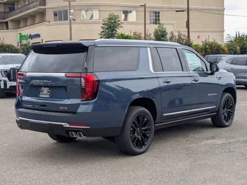 New 2026 GMC Yukon XL Denali w/ Sun & Power Step Package AWD/4WD image 4