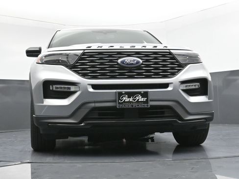 Used 2023 Ford Explorer ST-Line w/ Class IV Trailer Tow Package image 24