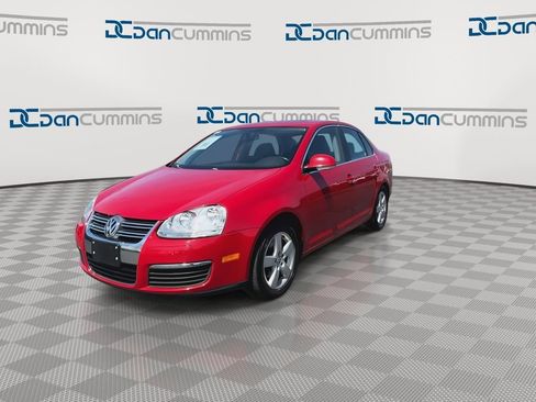 Used 2009 Volkswagen Jetta SE FWD image 4
