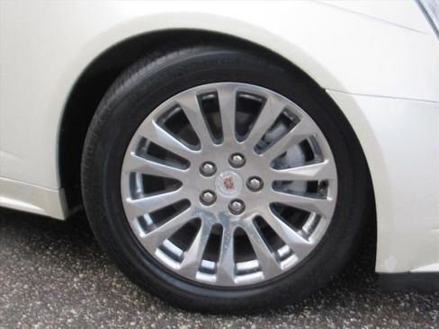 Used 2011 Cadillac CTS Premium image 7