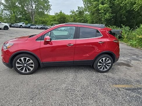 Used 2019 Buick Encore Essence FWD image 3
