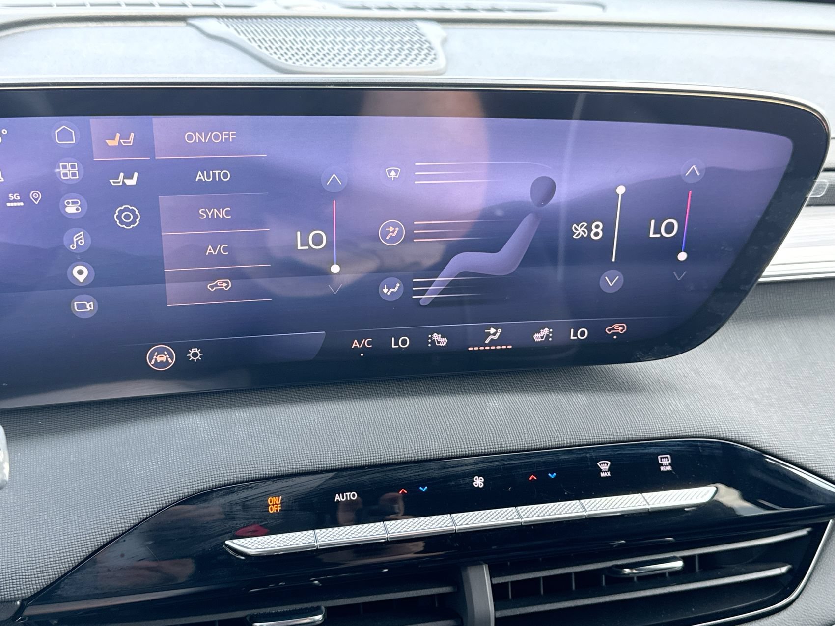New 2026 Buick Enclave Preferred w/ Power Package AWD/4WD image 19