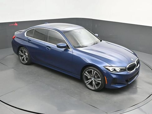 Used 2024 BMW 330i Sedan w/ Premium Package RWD image 40