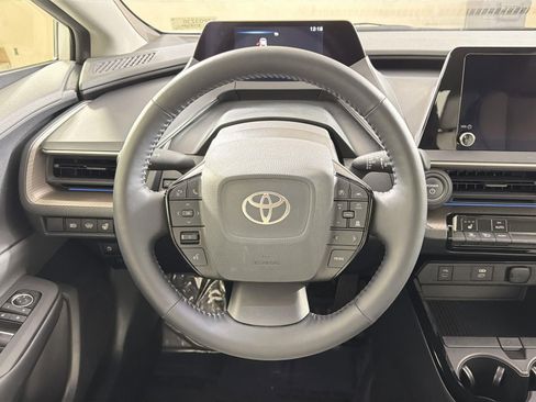 Used 2024 Toyota Prius XLE image 10