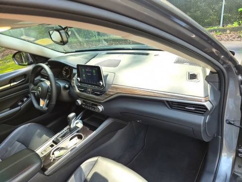 Used 2020 Nissan Altima 2.5 SL AWD/4WD image 10