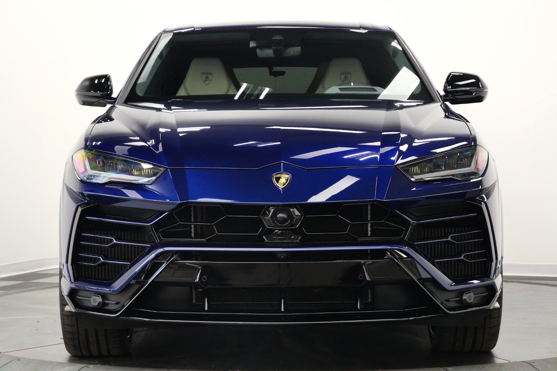 Used 2022 Lamborghini Urus AWD/4WD image 4