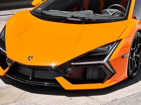 Used 2024 Lamborghini Revuelto AWD/4WD image 7