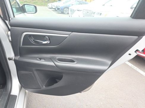 Used 2017 Nissan Altima 2.5 SV image 21