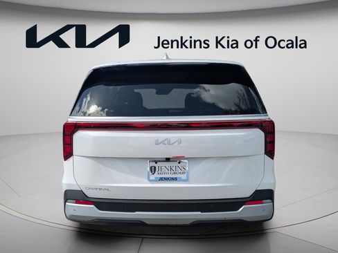 New 2026 Kia Carnival LX image 4
