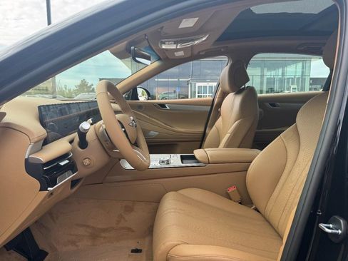 Certified 2025 Genesis G80 2.5T Advanced image 18