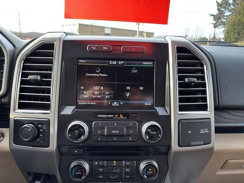 Used 2015 Ford F150 Lariat w/ Equipment Group 502A Luxury image 22