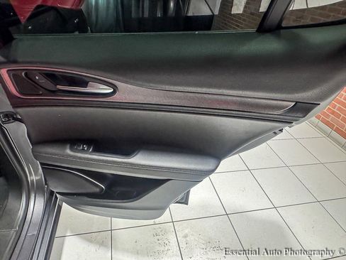 Used 2023 Alfa Romeo Stelvio Veloce image 32