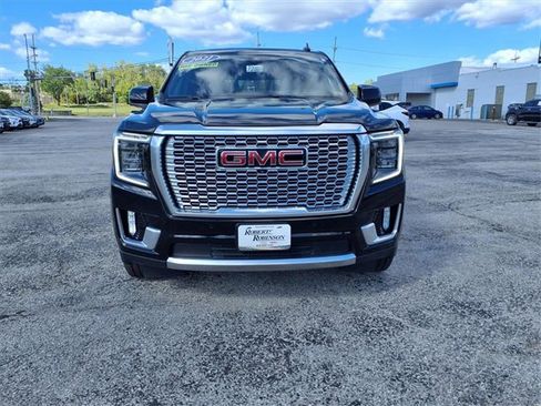 Used 2021 GMC Yukon Denali w/ Denali Premium Package image 32
