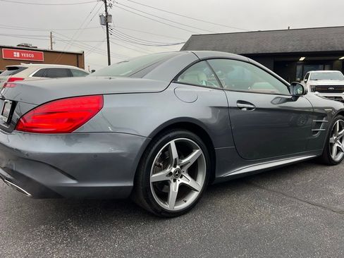 Used 2018 Mercedes-Benz SL 550 image 8