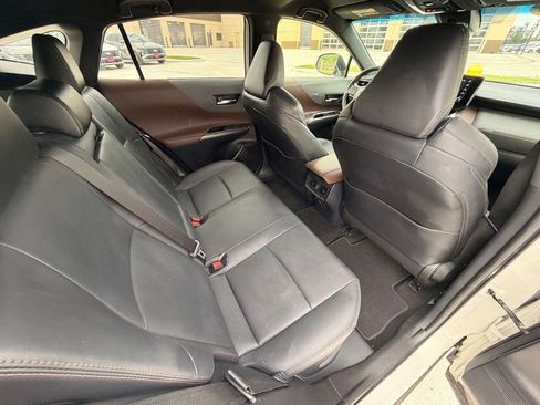 Used 2022 Toyota Venza XLE AWD/4WD image 25