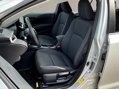 Used 2024 Toyota Corolla LE image 18