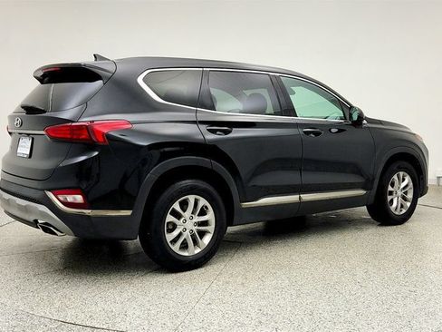 Used 2019 Hyundai Santa Fe SEL FWD image 5