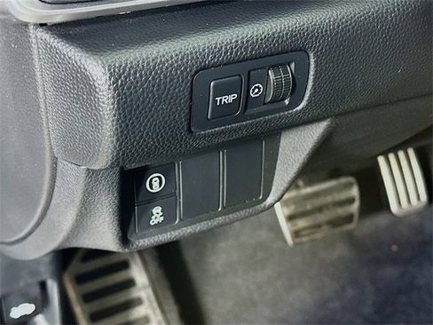 Used 2018 Honda Accord Sport image 18