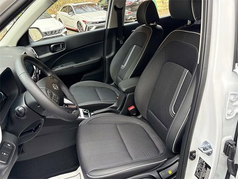 New 2026 Hyundai Venue SEL image 6