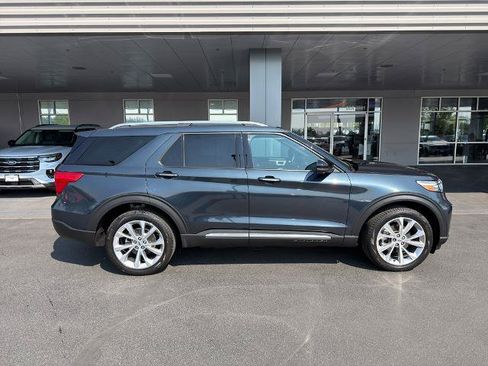 Certified 2023 Ford Explorer Platinum w/ Technology Package AWD/4WD image 7