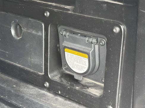 Used 2021 Toyota Tacoma TRD Sport w/ Technology Package image 43