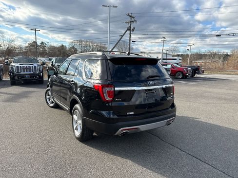 Used 2016 Ford Explorer XLT w/ Equipment Group 202A image 5