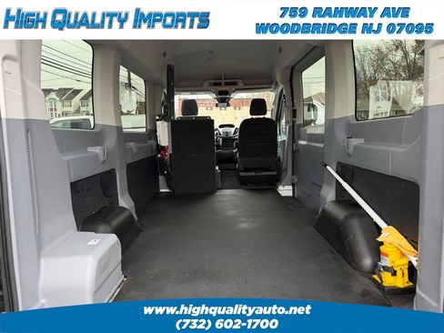 Used 2018 Ford Transit 150 XLT image 17