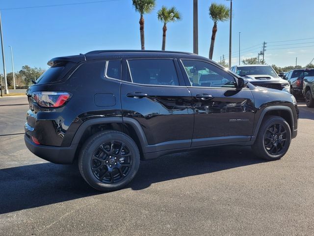 Used 2026 Jeep Compass Latitude AWD/4WD image 7